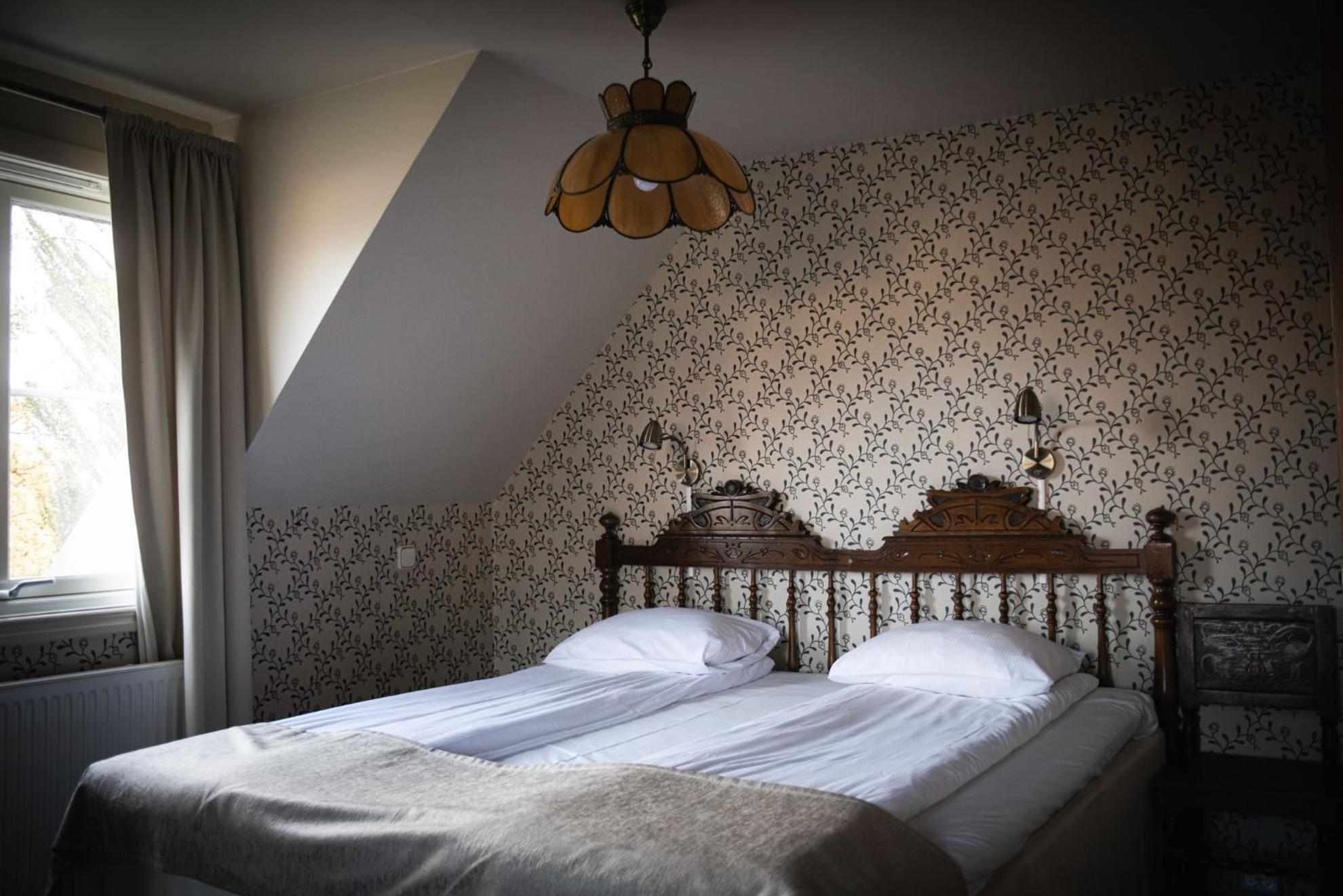 Hotel Tanum Gestgifveri タヌムスヘーデ エクステリア 写真