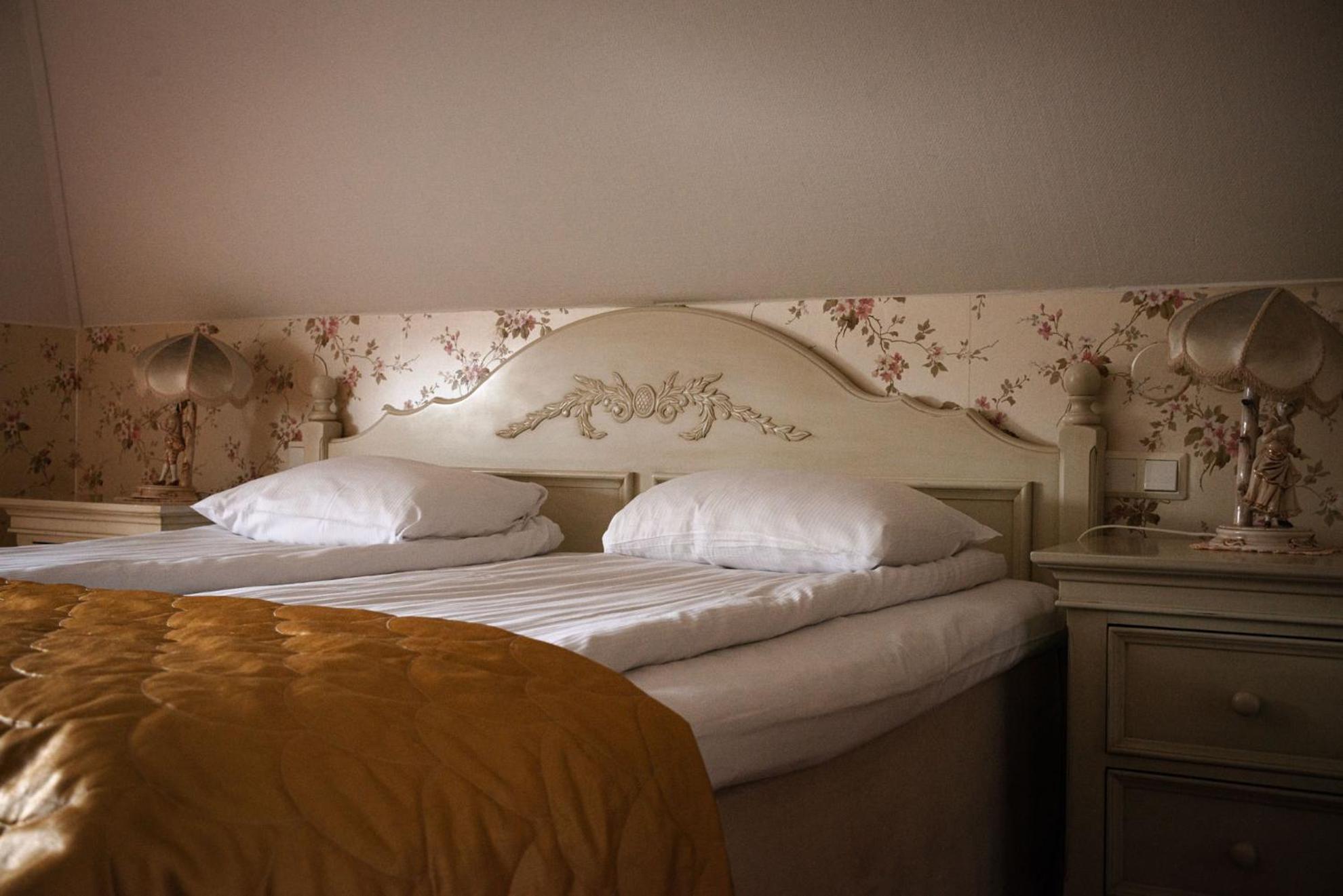 Hotel Tanum Gestgifveri タヌムスヘーデ エクステリア 写真