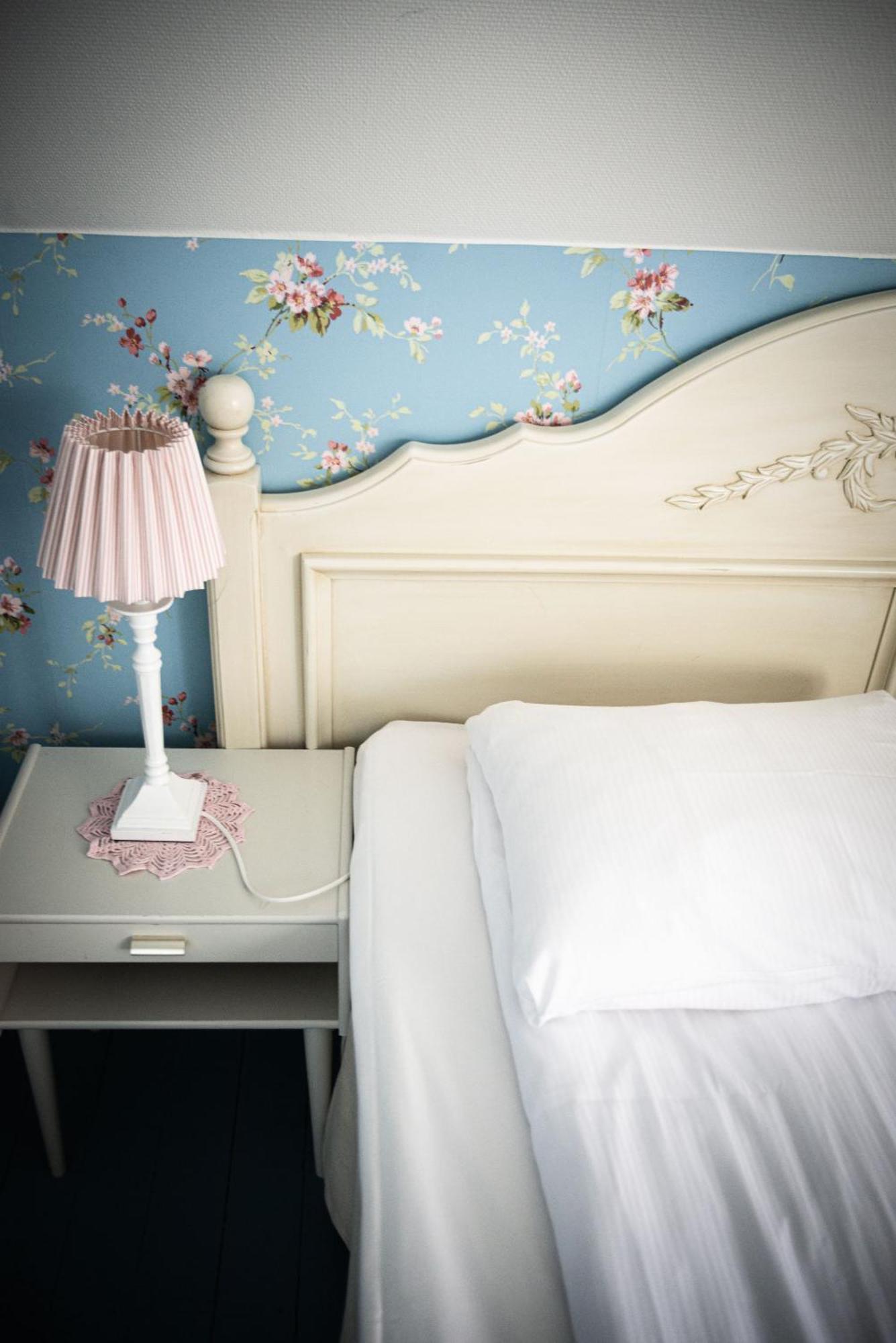 Hotel Tanum Gestgifveri タヌムスヘーデ エクステリア 写真