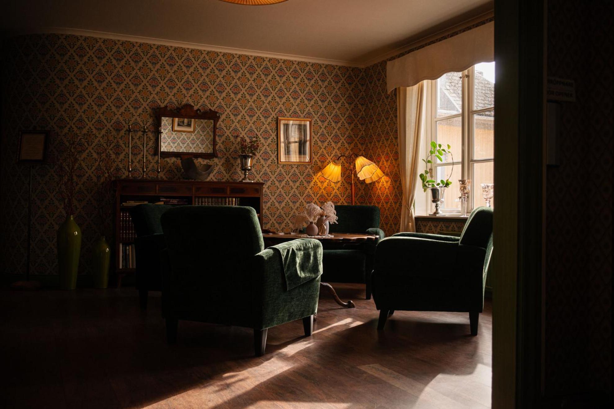 Hotel Tanum Gestgifveri タヌムスヘーデ エクステリア 写真