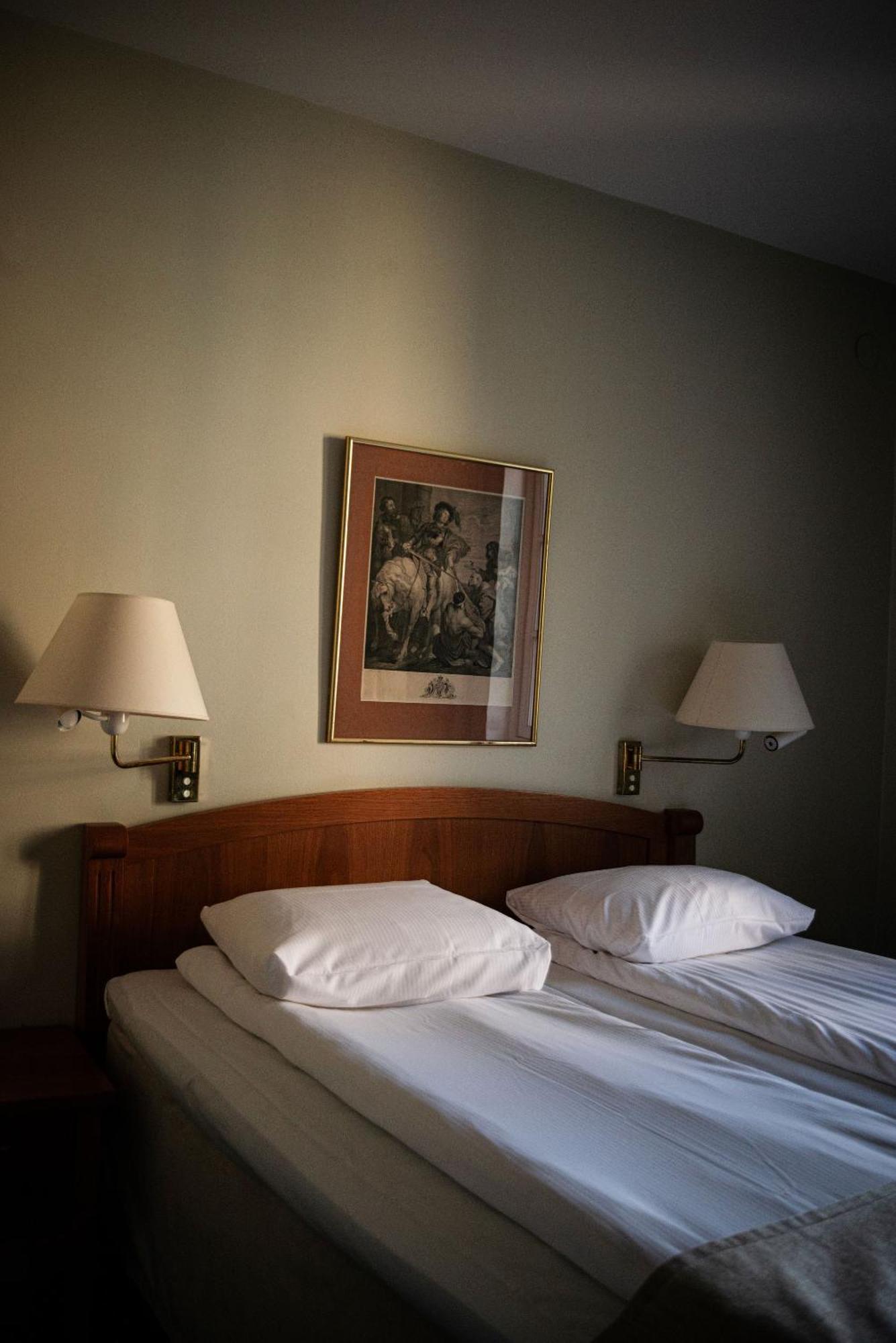 Hotel Tanum Gestgifveri タヌムスヘーデ エクステリア 写真