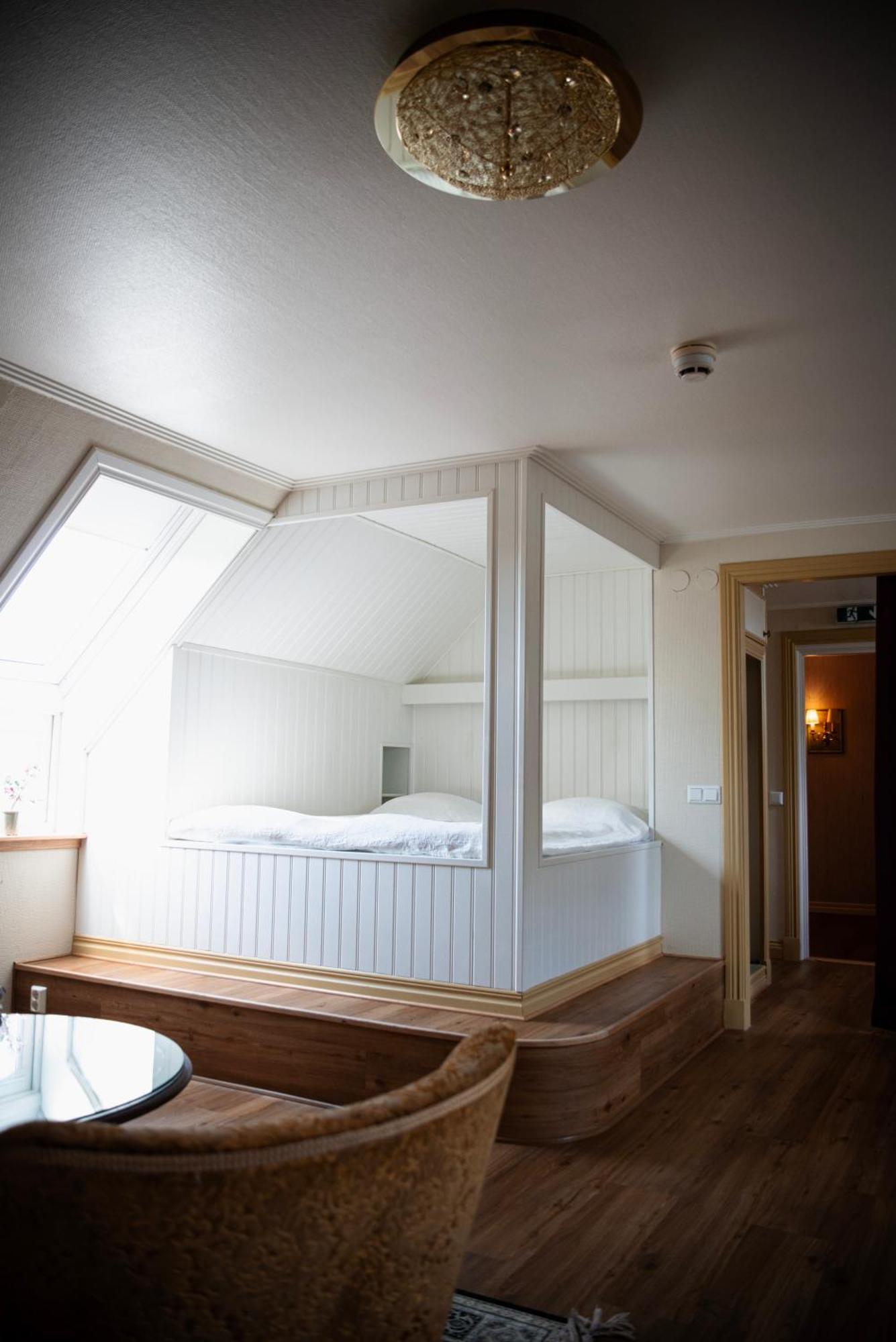 Hotel Tanum Gestgifveri タヌムスヘーデ エクステリア 写真